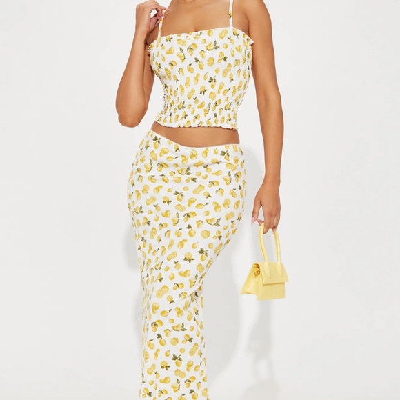 Fashion Nova 2-piece skirt set in Large - Picture 1 of 3